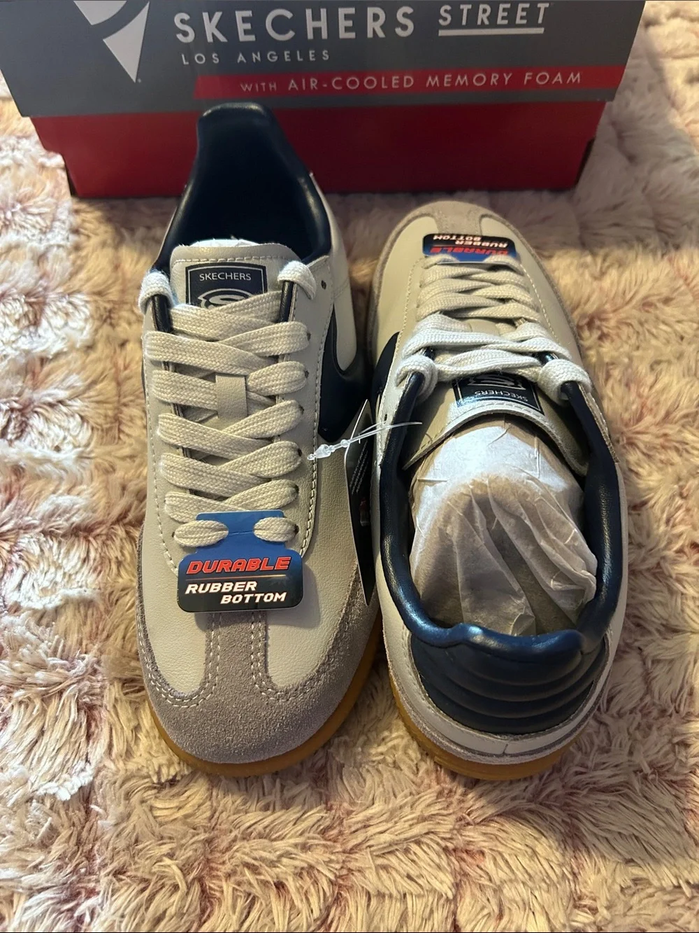 Skechers Boys' Hotshot Junior Varsity sneakers size 2.5